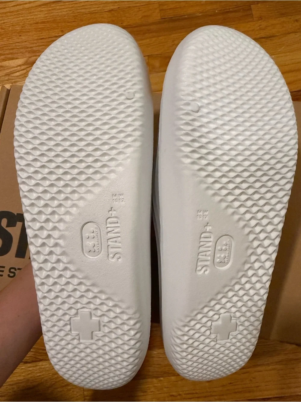 NIB STAND+ AG3 recovery sandals